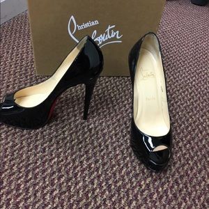 Louboutin peep toe heels black size 39 or 9